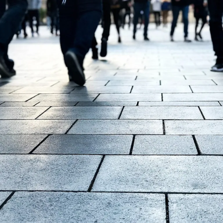 Comprendre l’importance de la hauteur des semi-remorques dans le transport de marchandises